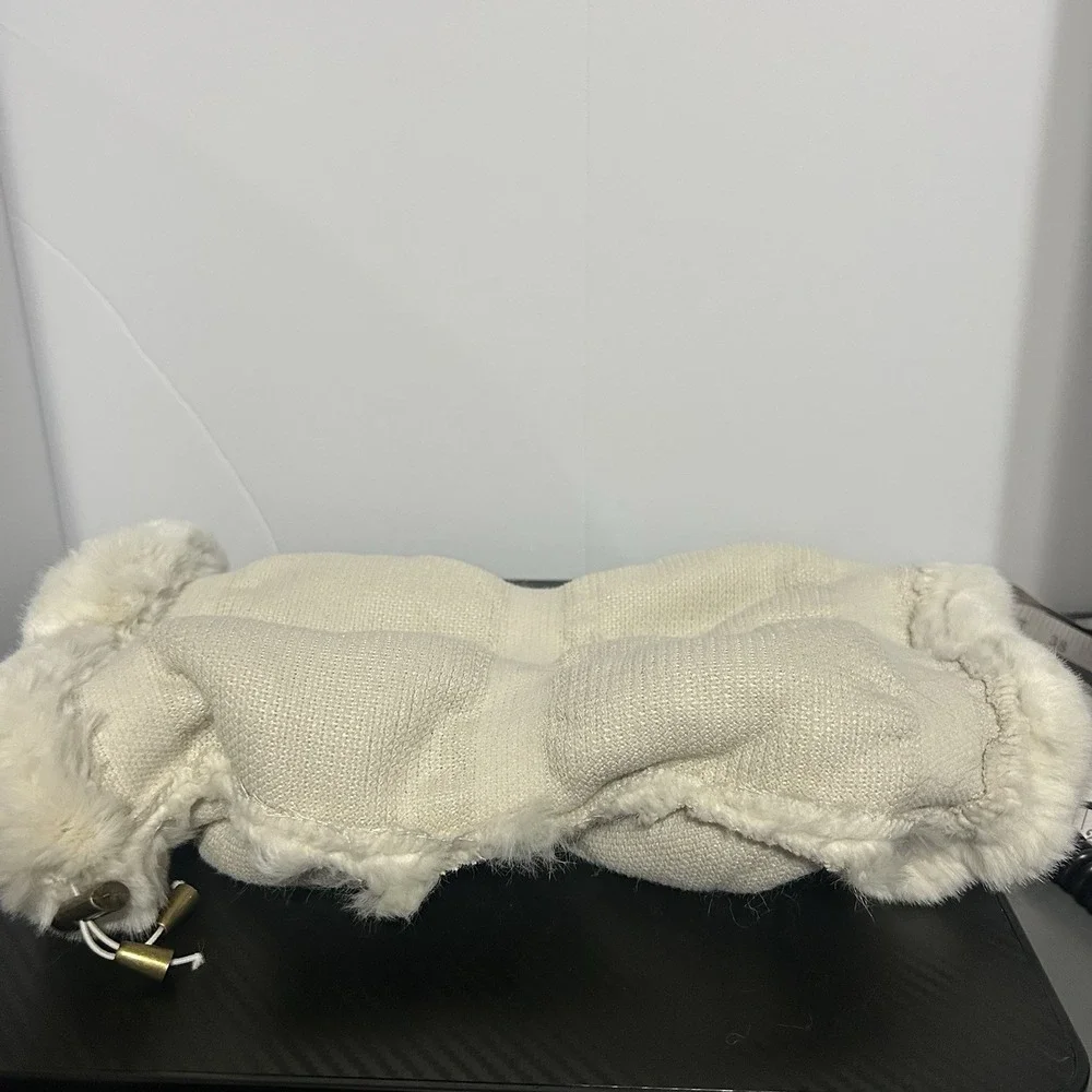 Vintage  Faux Fur Muff Hand‎ Warmer Rich Cream Color Fabric Lining w/ Drawstring